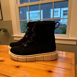 Sorel NWOT Boots